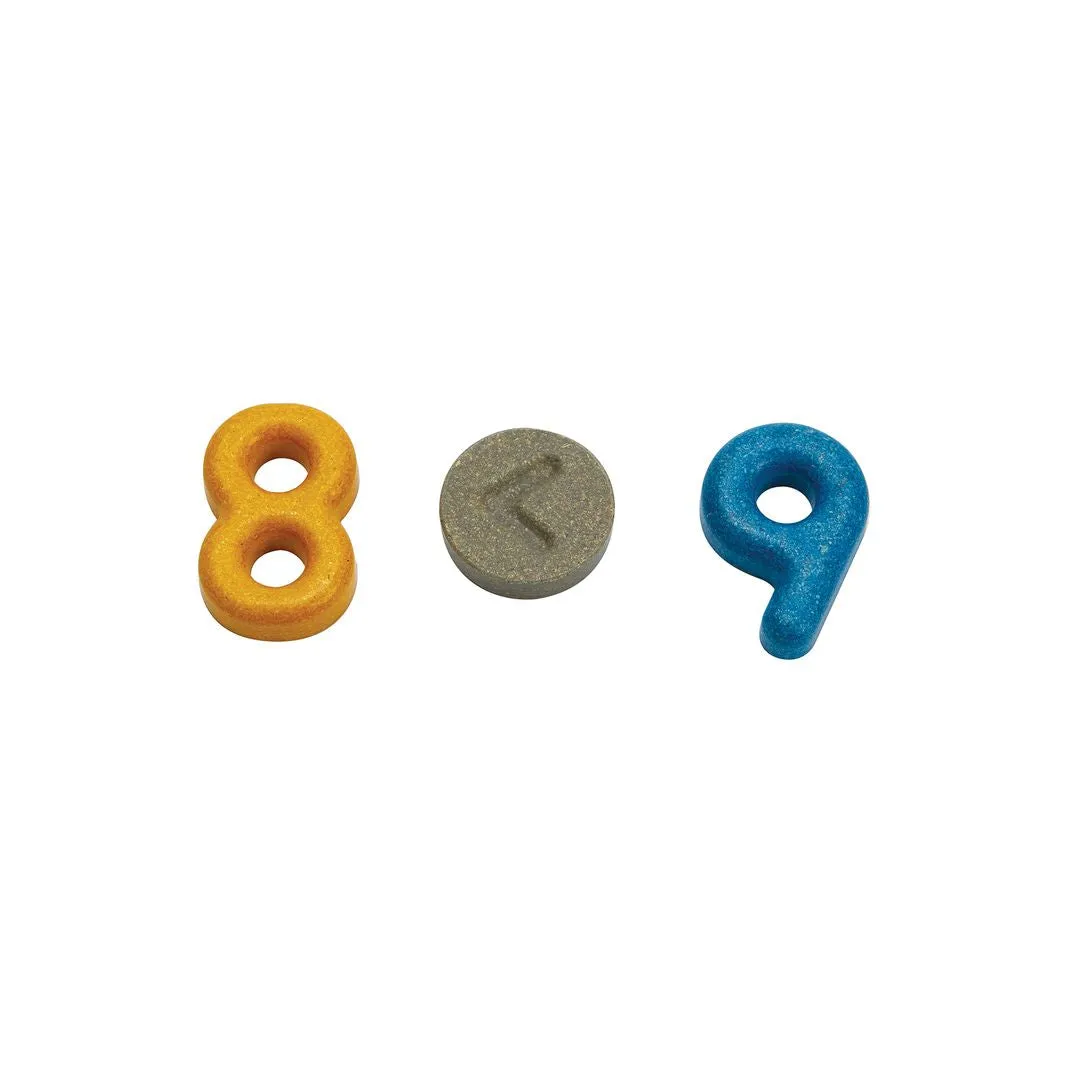 PlanToys Numbers And Symbols chiffres bois 13 pièces dès 2 ans