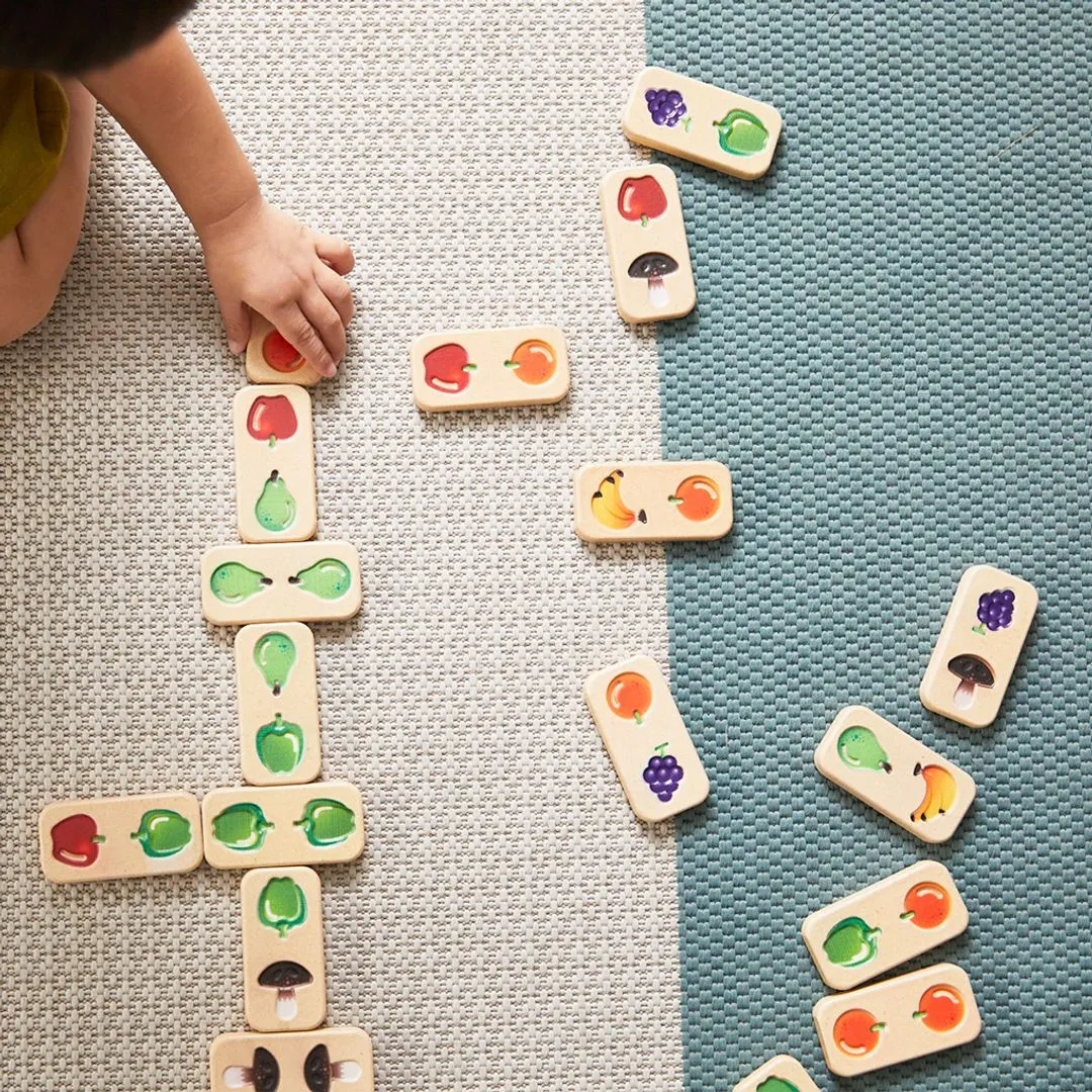 PlanToys Fruit Veggie Domino jeu dominos bois 28 pièces