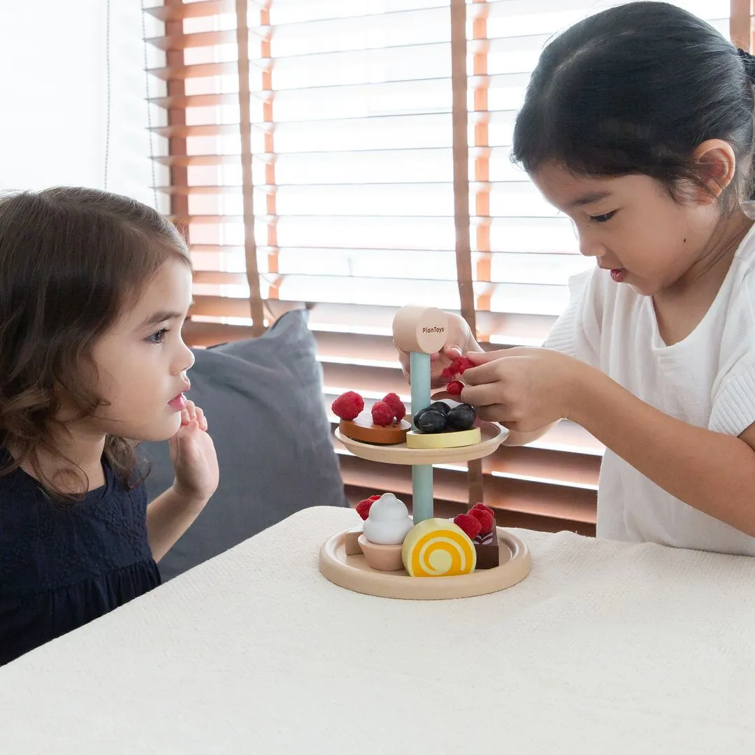 PlanToys Bakery Stand Set dinette pâtisserie bois 9 pièces