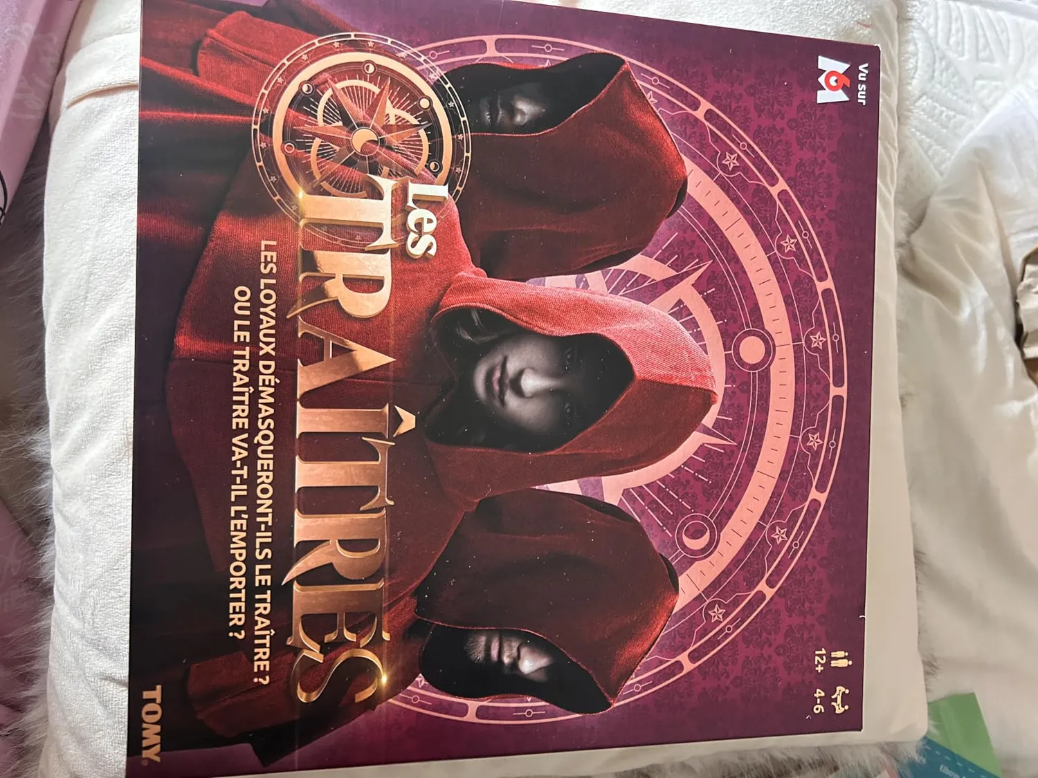 Tomy Les Traîtres Jeu de Cartes Bluff Dès 8 Ans