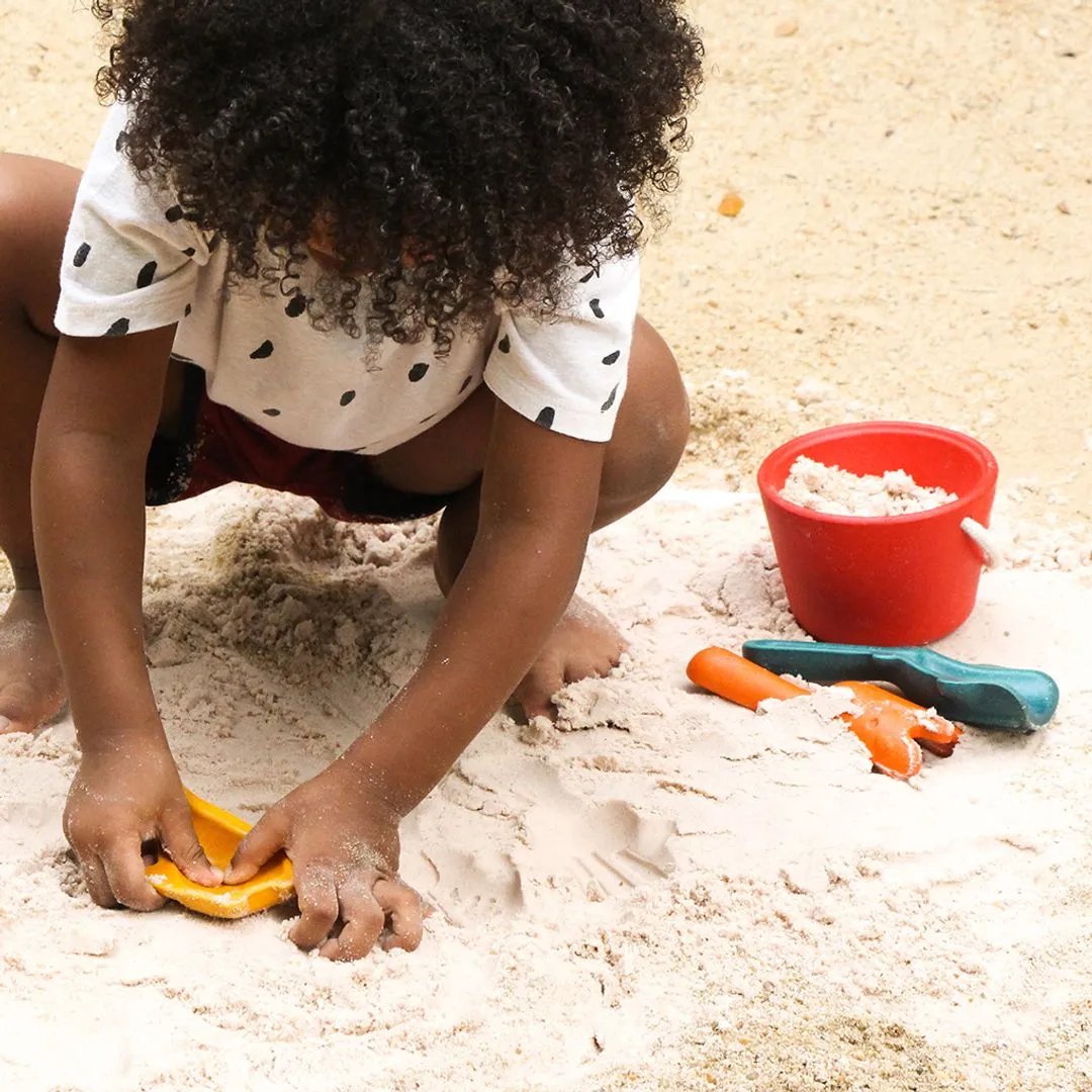 PlanToys Sand Play Set jeu de sable seau 4 pièces dès 18 mois