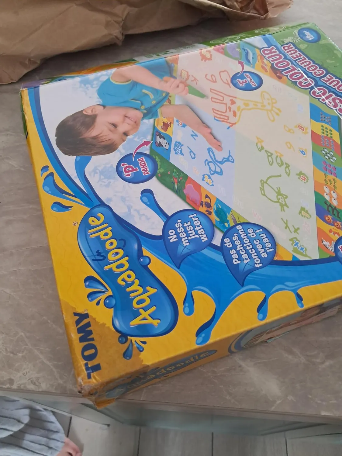 Tomy AquaDoodle tapis dessin eau véhicules 75x55 cm