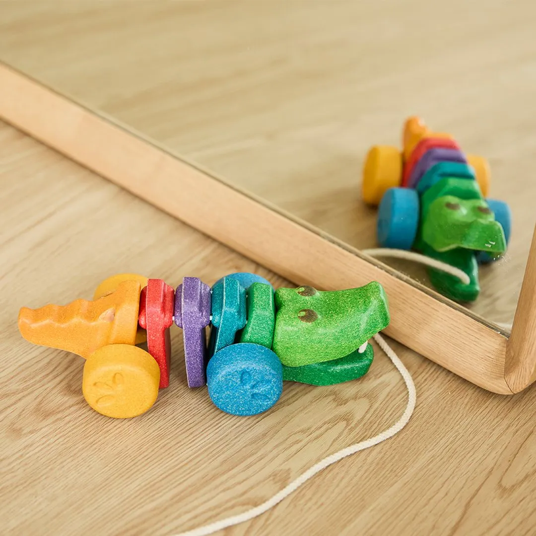 PlanToys Rainbow Alligator Jouet à Tirer Bois Multicolore