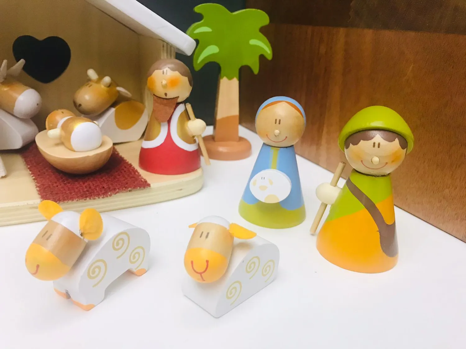 Trudi Sevi Classique crèche bergers musiciens bois 5 pièces
