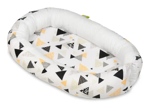 Velinda cocon bébé coton Triangles Jaunes réglable