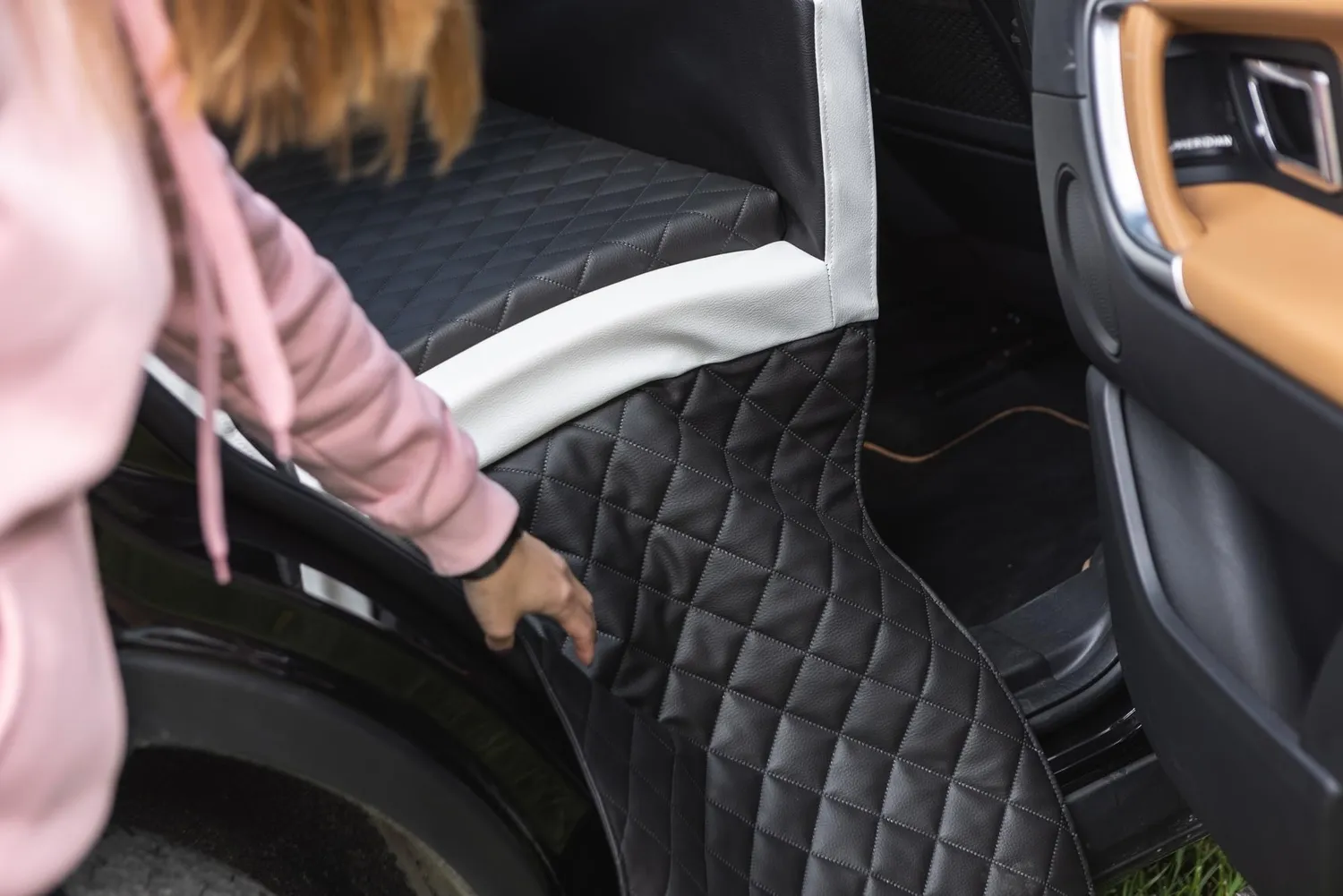 Velinda lit de coffre transporteur chien noir 55x70 imperméable