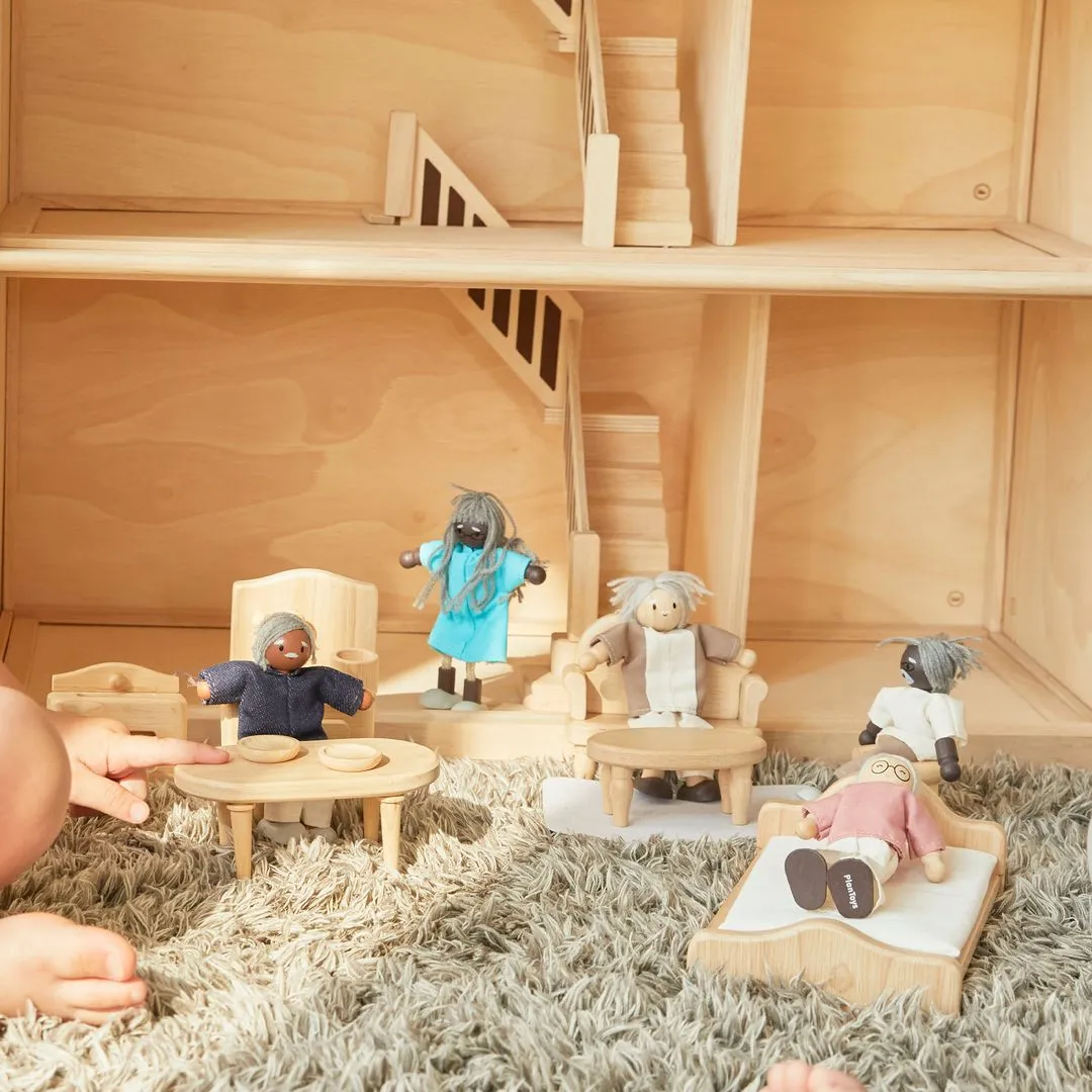 PlanToys Grandmother figurine grand-mère peau mate