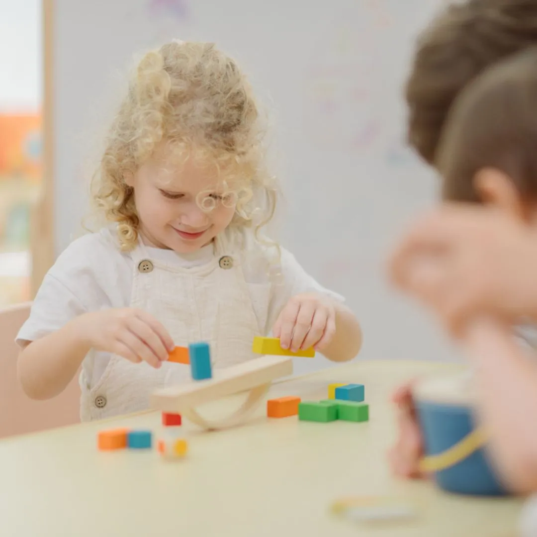 PlanToys Balancing Cargo jeu équilibre bateau 14 blocs