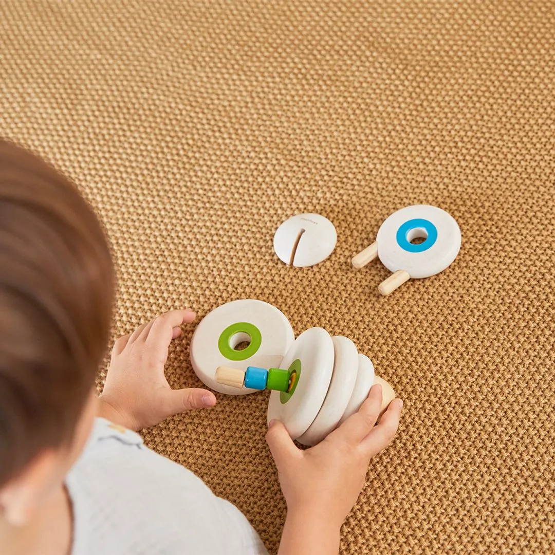 PlanToys Mouton à lacer jeu éducatif couleurs