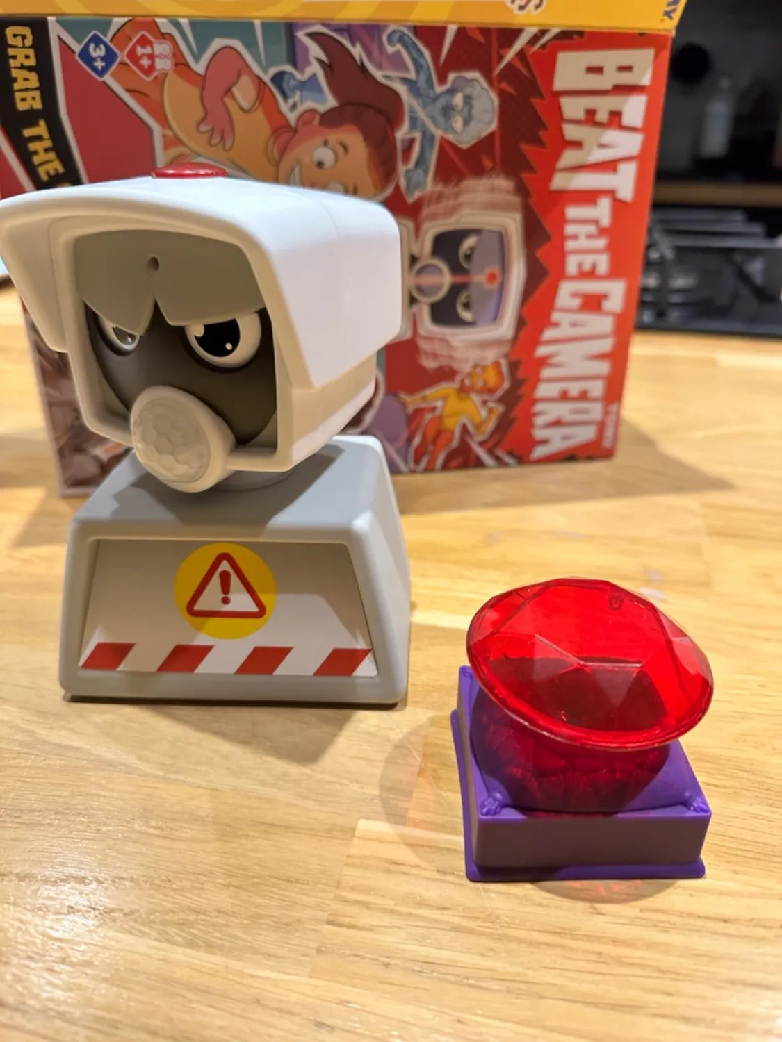 Tomy Hold Up Battre l'appareil photo jeu d'espionnage dès 3 ans