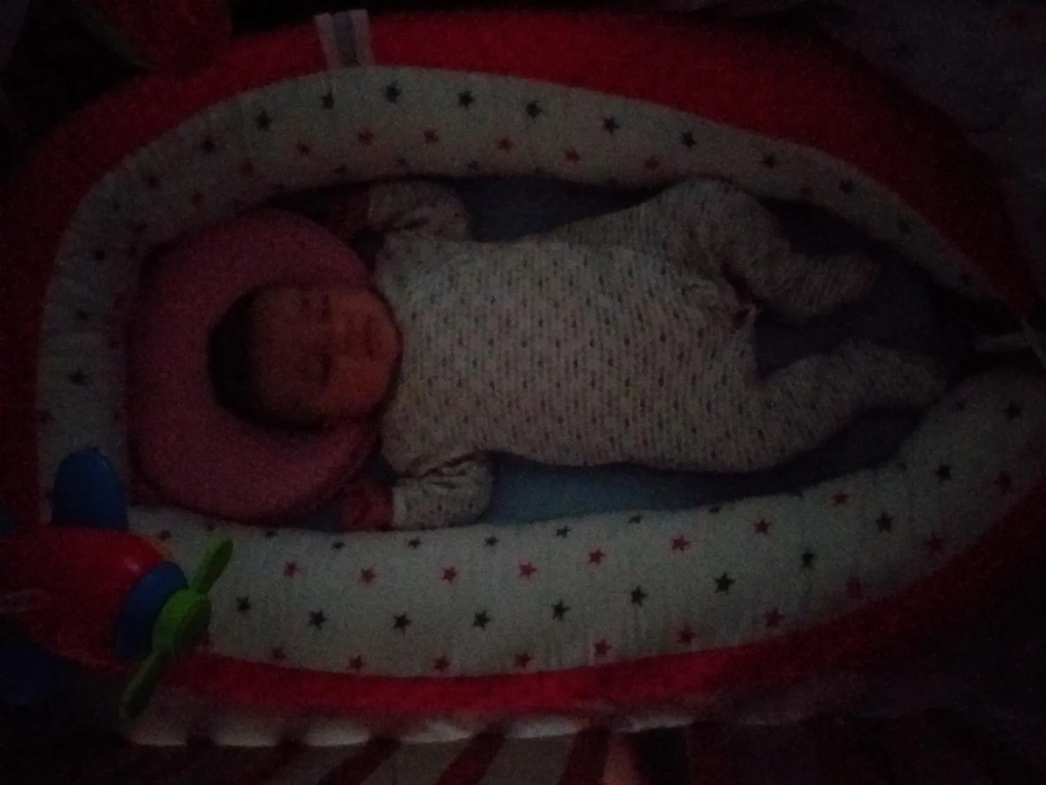 Velinda Cocon Triangles Beiges cocon bébé coton 0-8 mois