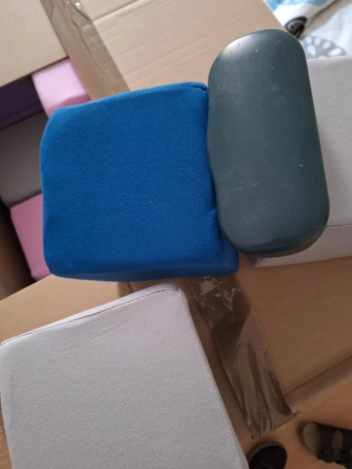 Velinda Pyramide lot 45 blocs mousse blanc bleu gris construction