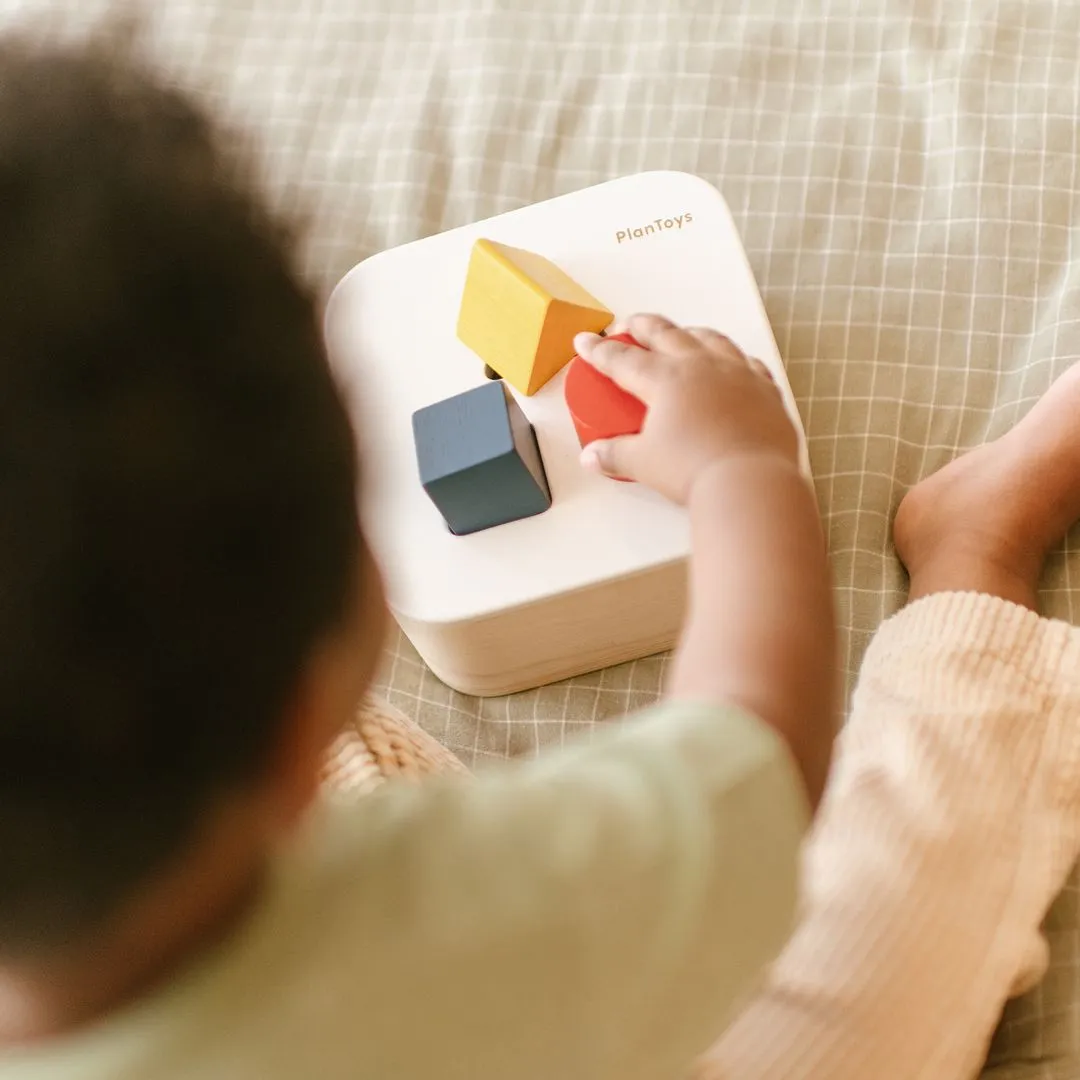 PlanToys Shape & Sort It Out Bin boîte à formes bois