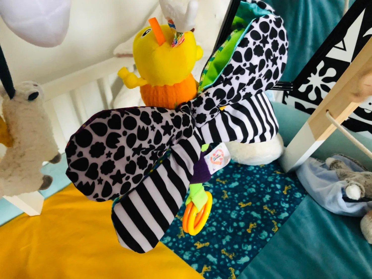 Tomy Lamaze Flip Flap Dragon peluche éveil naissance