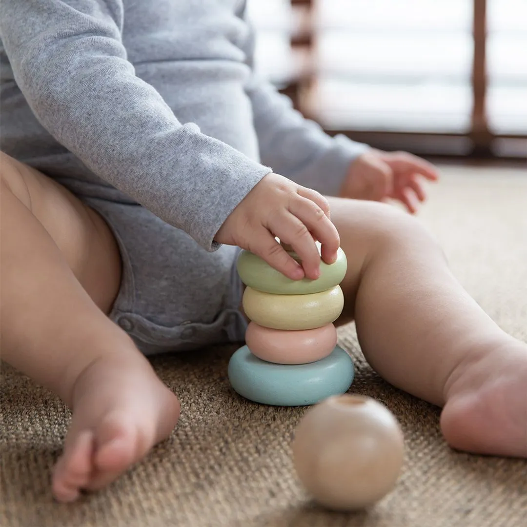 PlanToys First Stacking Ring pastel tour à empiler 5 pièces