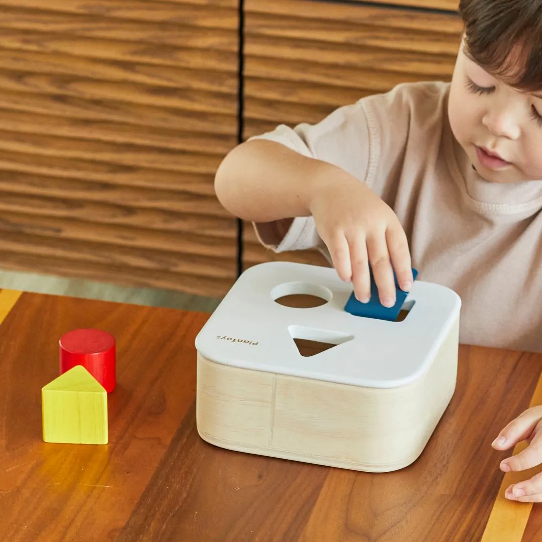 PlanToys Shape & Sort It Out Bin boîte à formes bois