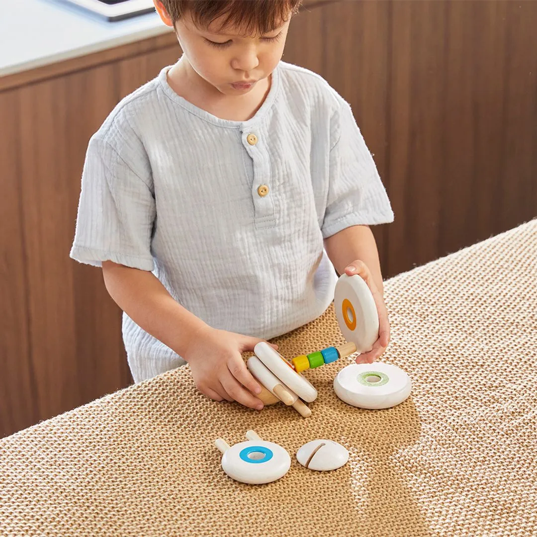 PlanToys Mouton à lacer jeu éducatif couleurs