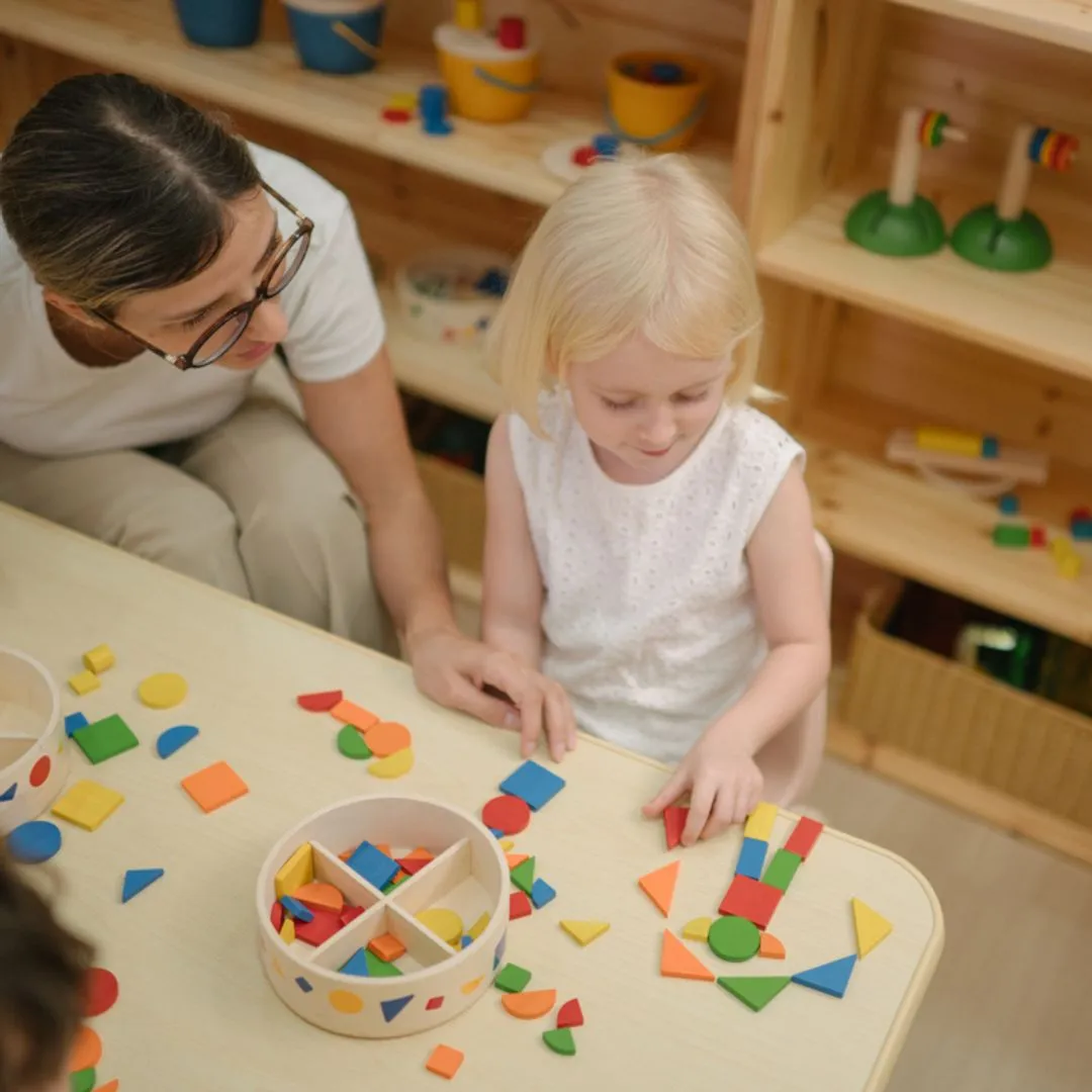 PlanToys Mosaic jeu de mosaïque bois 45 pièces couleurs
