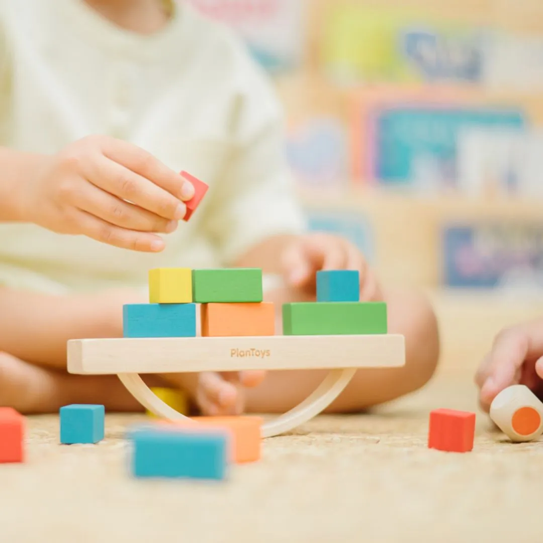 PlanToys Balancing Cargo jeu équilibre bateau 14 blocs