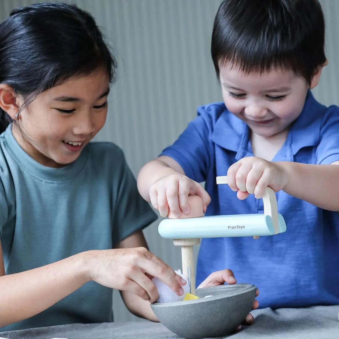 PlanToys Stand Mixer robot pâtissier dinette bois