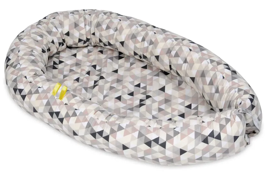 Velinda Cocon Triangles Beiges cocon bébé coton 0-8 mois