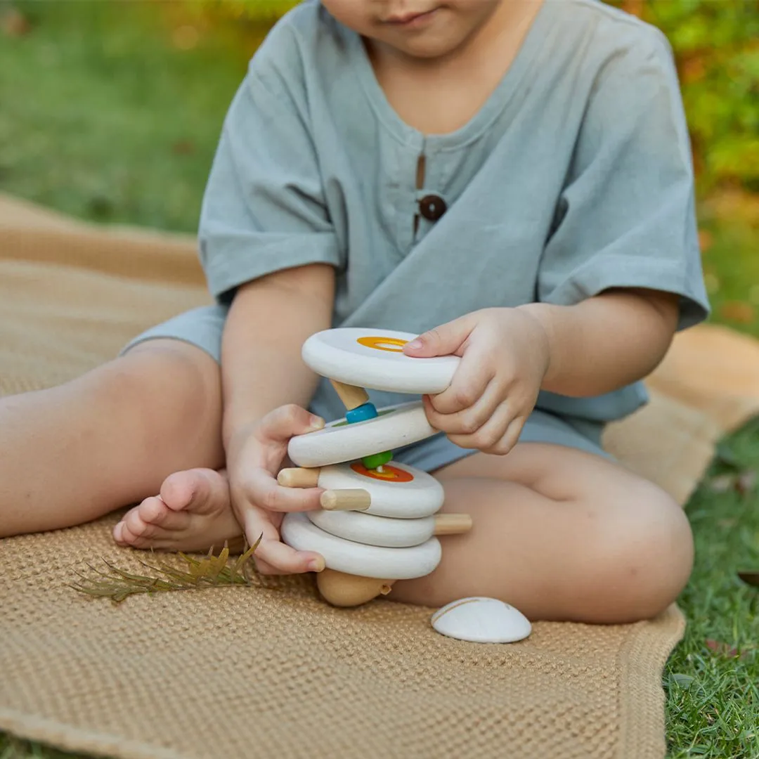 PlanToys Mouton à lacer jeu éducatif couleurs