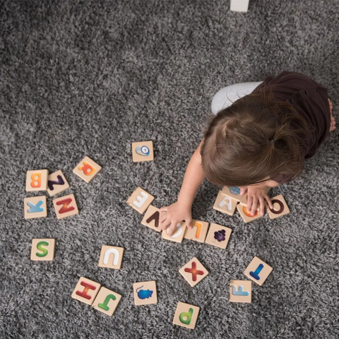 PlanToys Alphabet A-Z tuiles lettres bois dès 2 ans