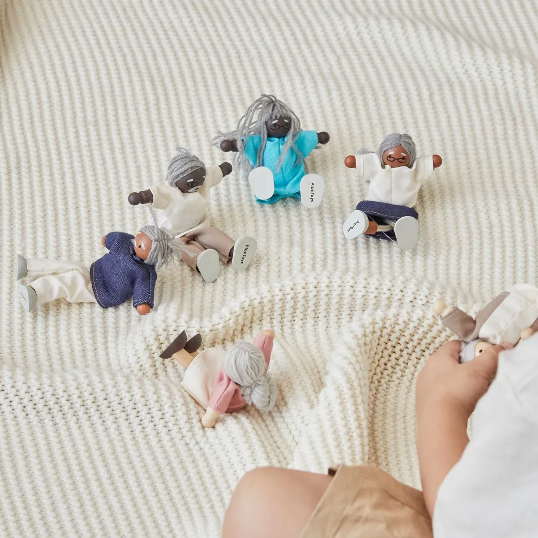 PlanToys Grandmother figurine grand-mère peau mate