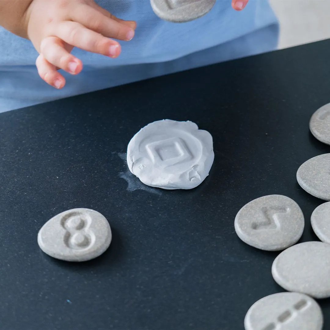 PlanToys Tactile Stone jeu sensoriel 24 pierres