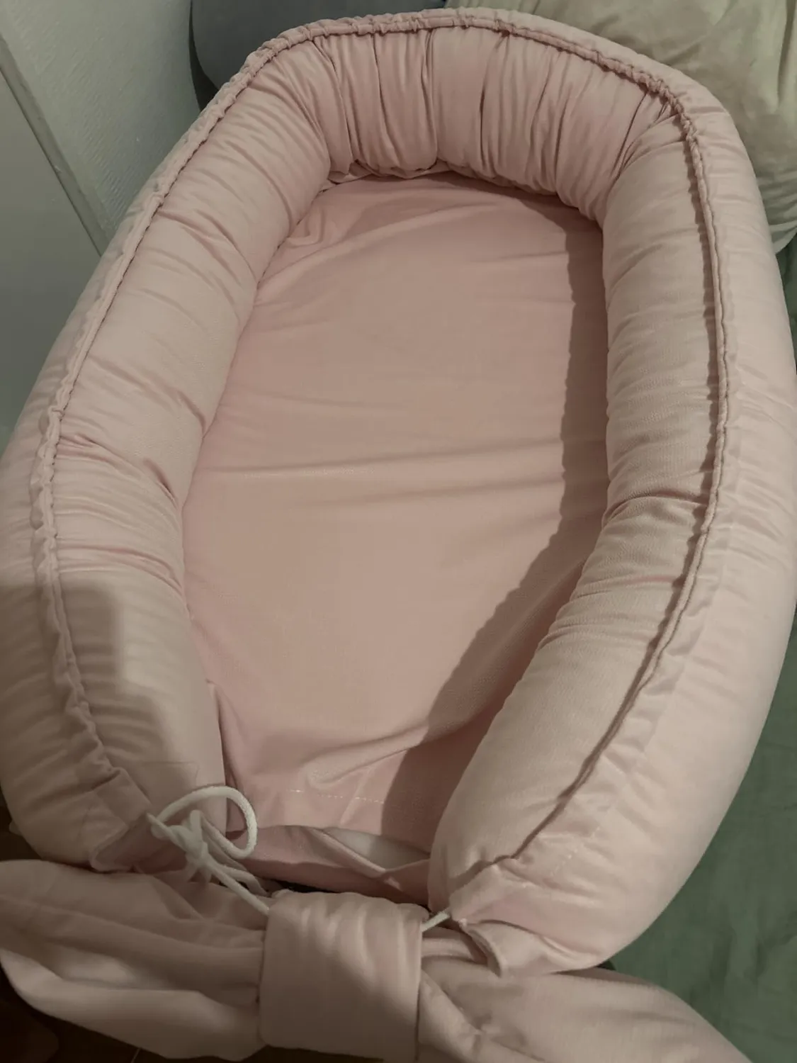 Velinda cocon bébé nid rose clair 0-8 mois douillet