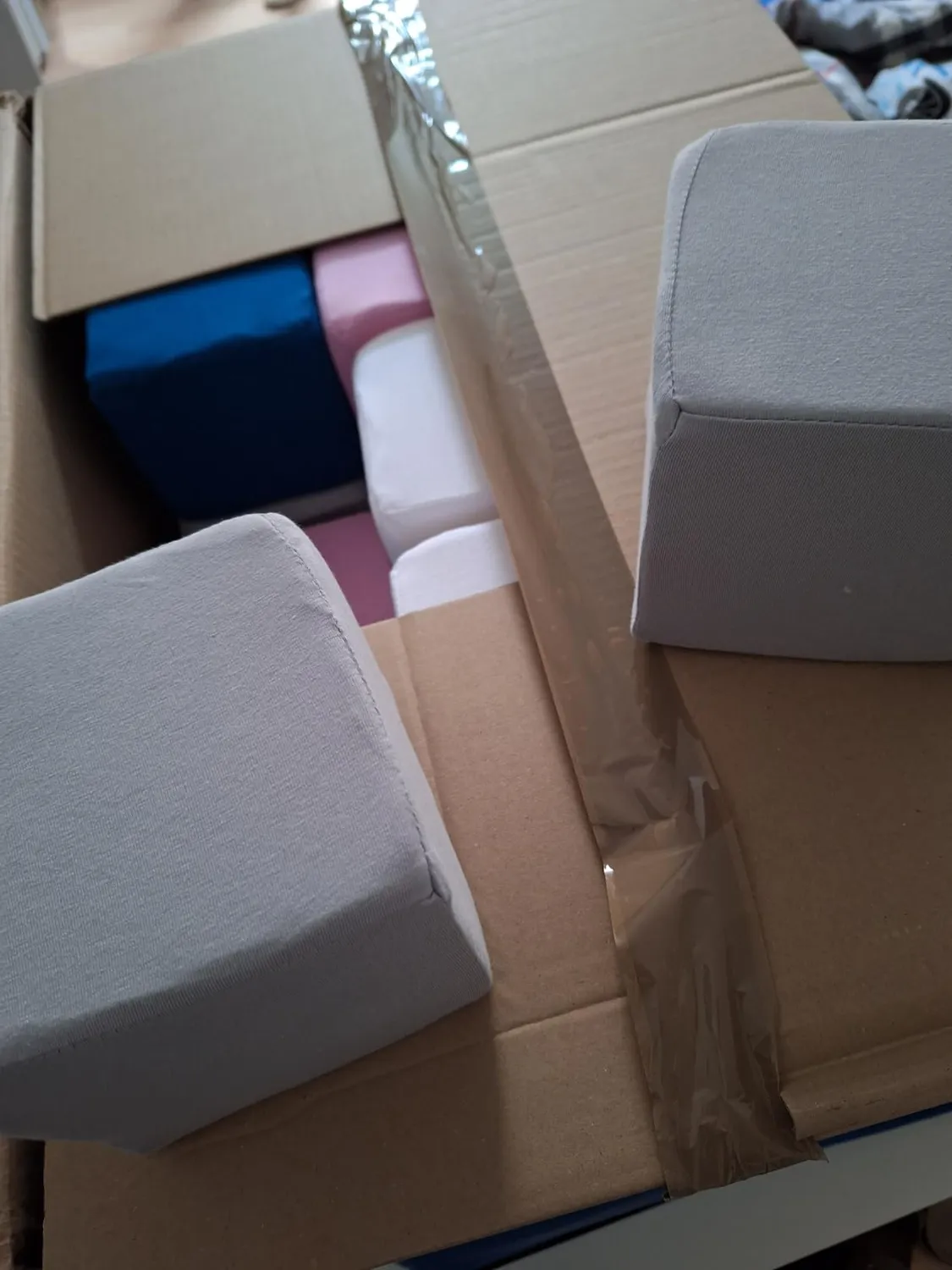 Velinda Pyramide lot 45 blocs mousse blanc bleu gris construction