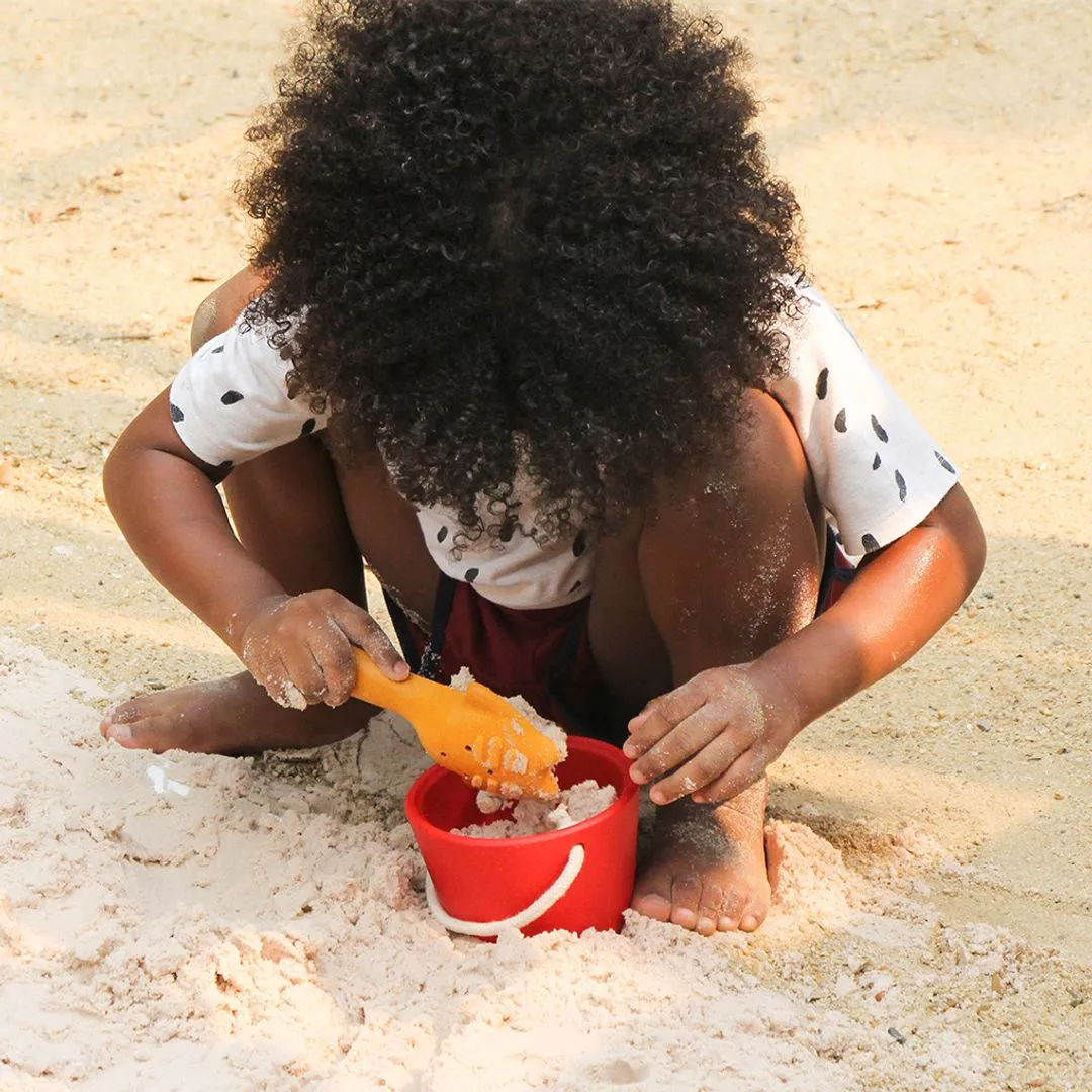 PlanToys Sand Play Set jeu de sable seau 4 pièces dès 18 mois