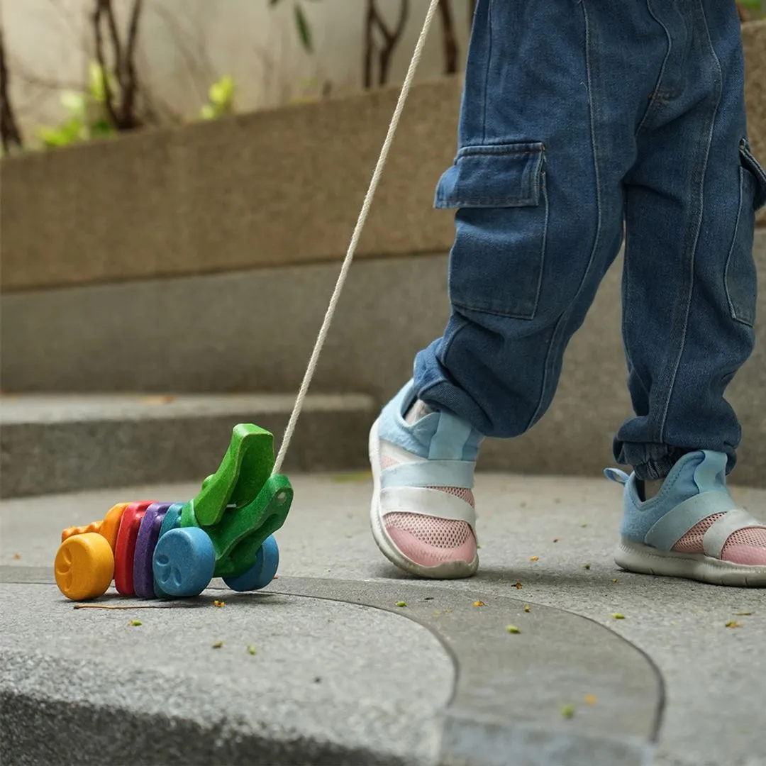 PlanToys Rainbow Alligator Jouet à Tirer Bois Multicolore